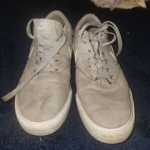 Nike SB Men's Gray Sneakers